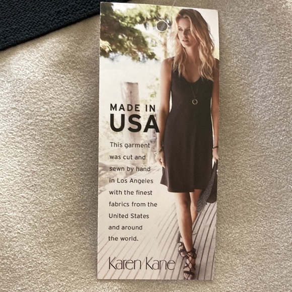 Karen Kane skirt Size M scollop cream with black lining and elastic black band. - Picture 5 of 13